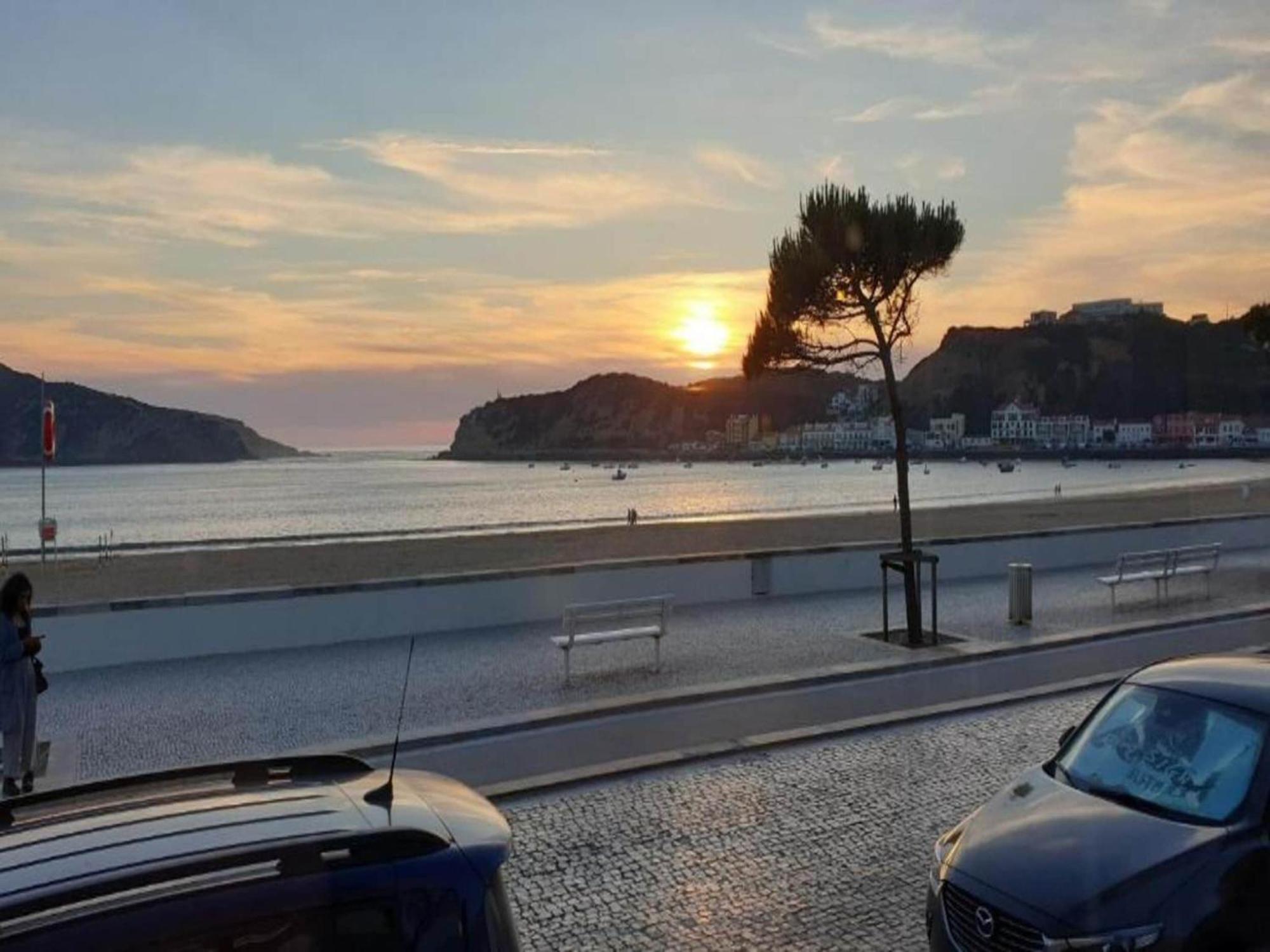 Beautiful Apartment In S O Martinho Do Porto With Balcony São Martinho do Porto Eksteriør bilde
