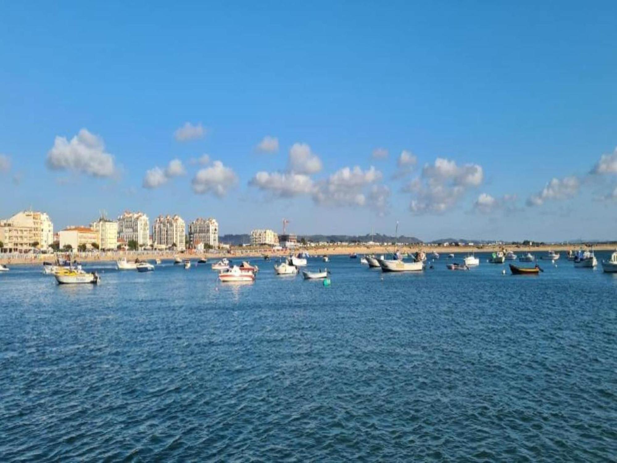 Beautiful Apartment In S O Martinho Do Porto With Balcony São Martinho do Porto Eksteriør bilde