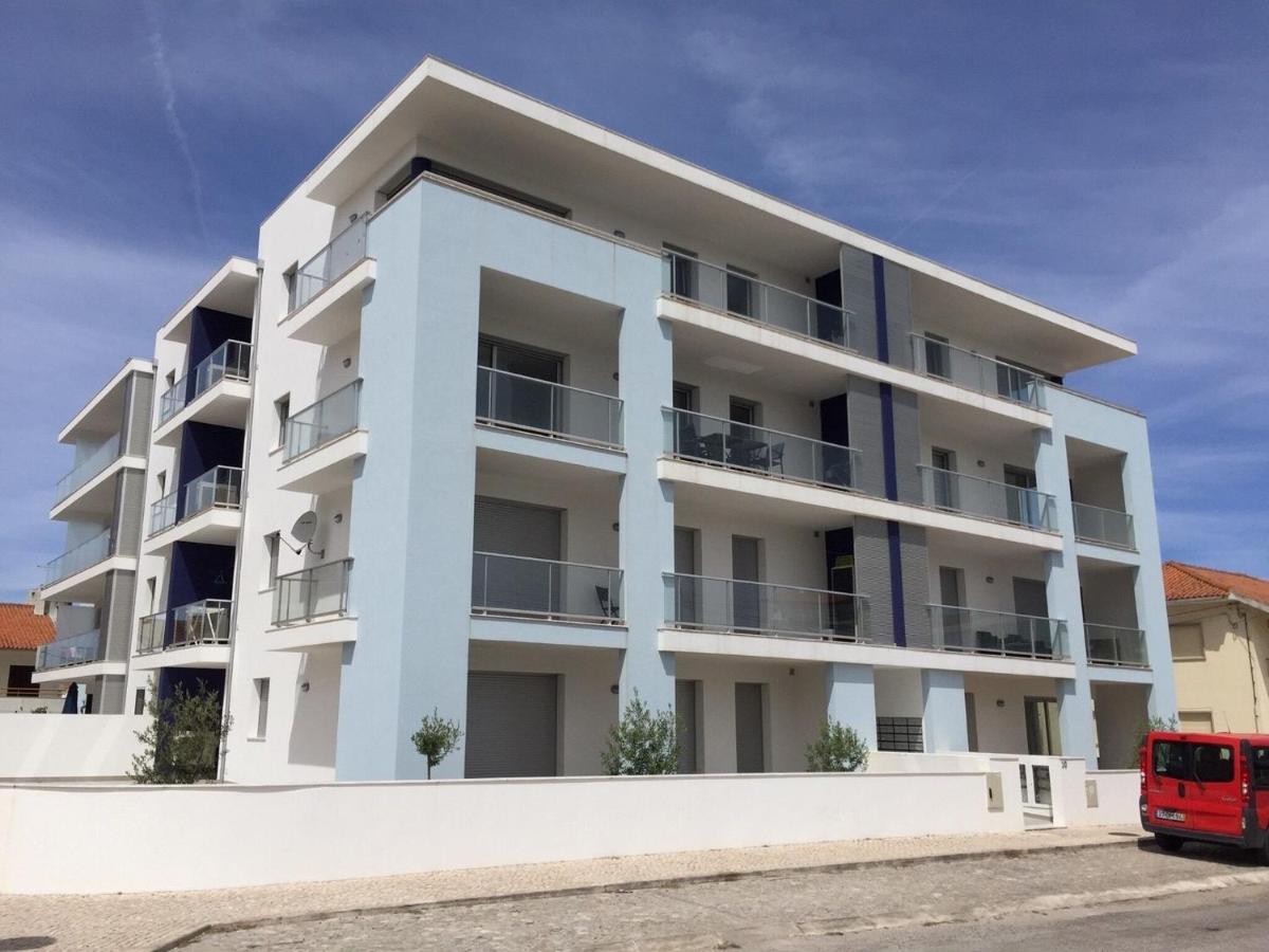 Beautiful Apartment In S O Martinho Do Porto With Balcony São Martinho do Porto Eksteriør bilde