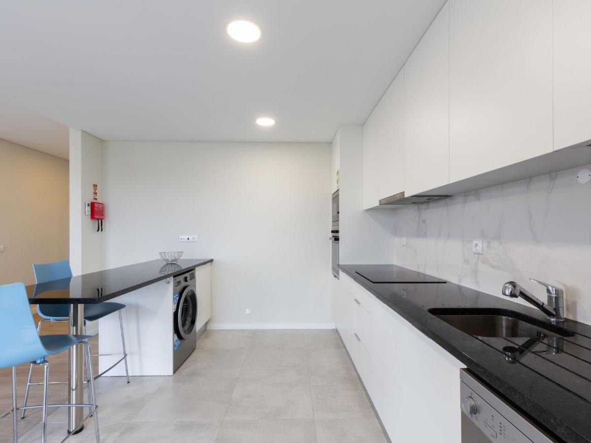 Beautiful Apartment In S O Martinho Do Porto With Balcony São Martinho do Porto Eksteriør bilde