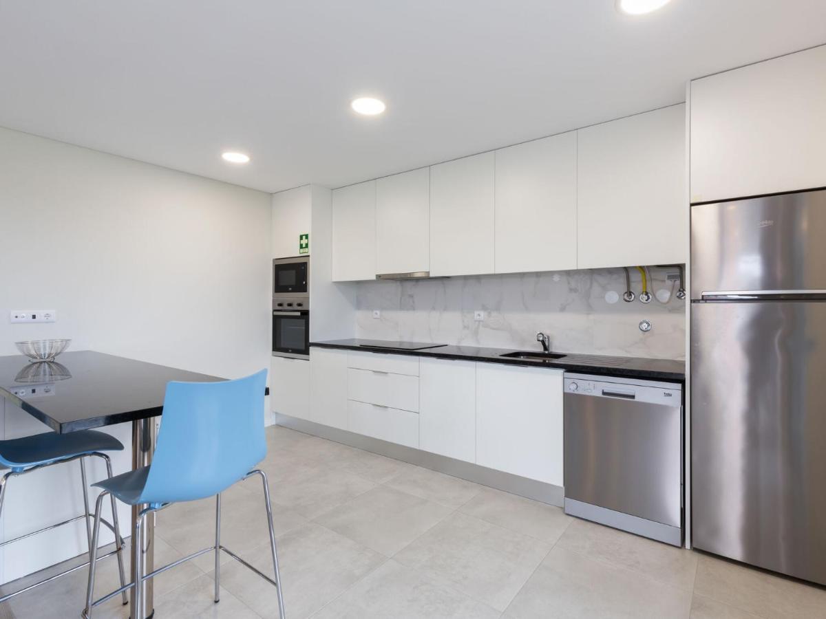 Beautiful Apartment In S O Martinho Do Porto With Balcony São Martinho do Porto Eksteriør bilde