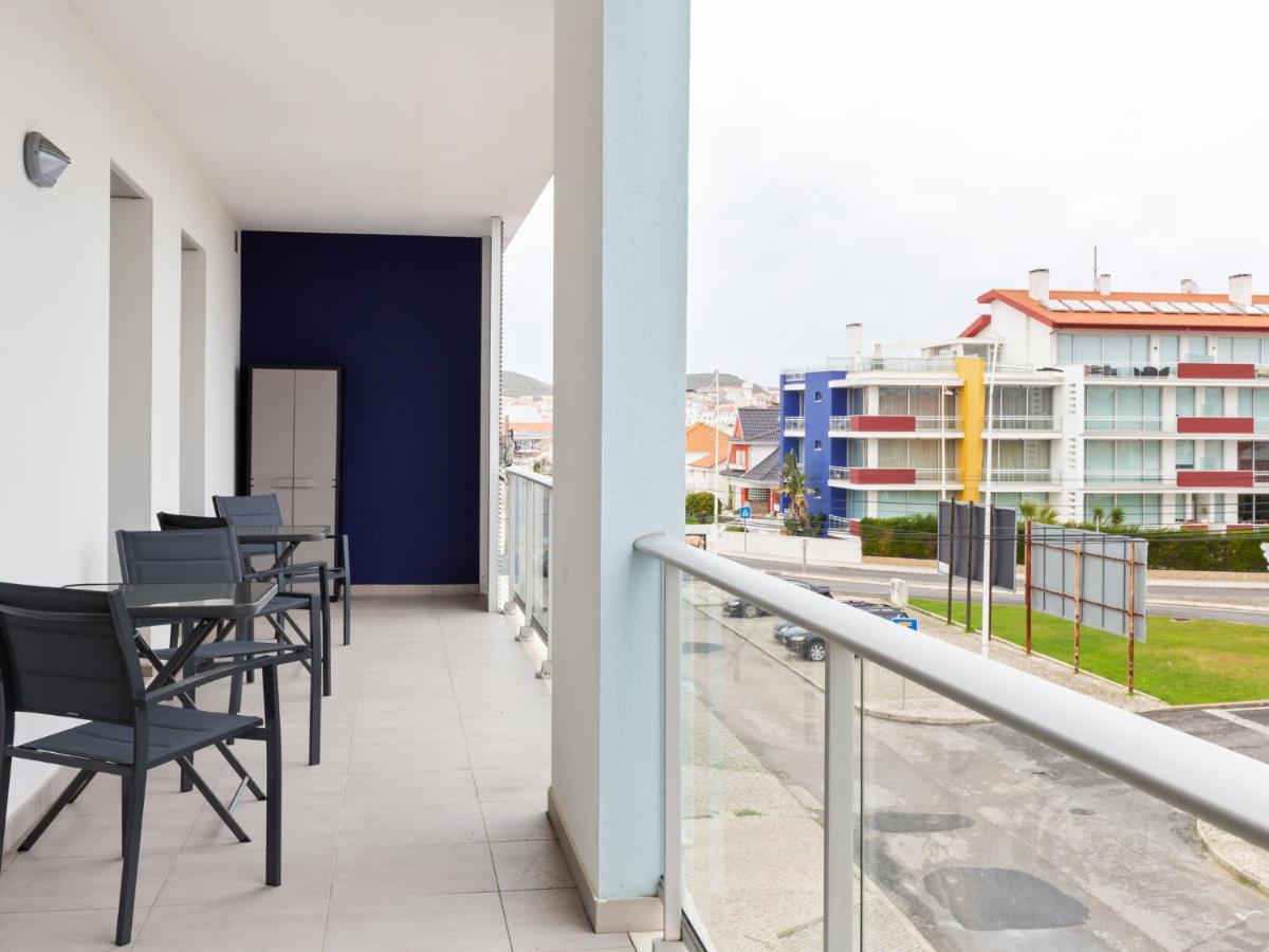 Beautiful Apartment In S O Martinho Do Porto With Balcony São Martinho do Porto Eksteriør bilde